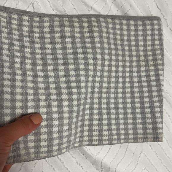 Sculpt Knit Cropped Tube top - Picture 4 of 8